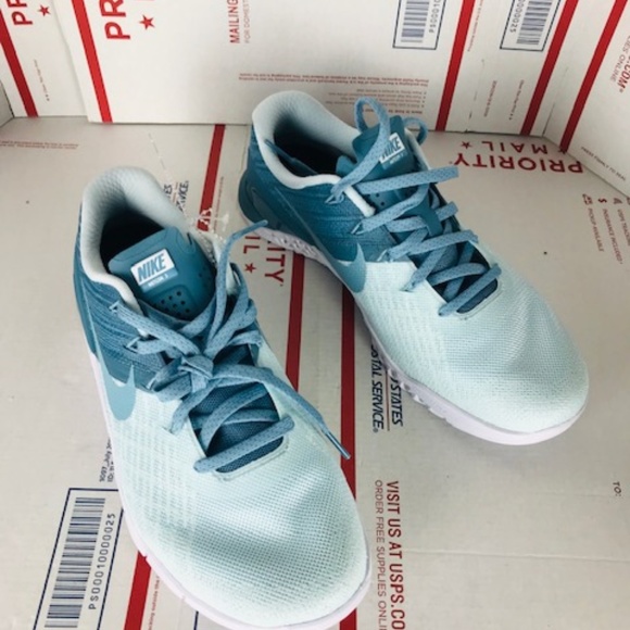 Nike Womens Metcon 3 Cross Training 849807-400 - Picture 4 of 6